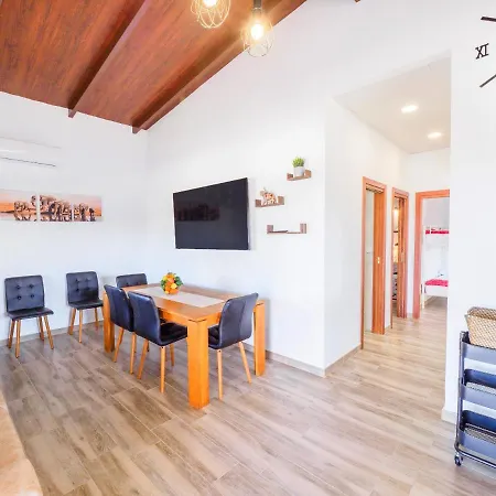 Holiday home Cubo's Marifran *